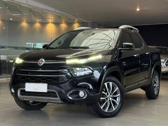 FIAT TORO 2.0 16V TURBO DIESEL VOLCANO 4WD AT9 FIAT TORO 2.0 16V TURBO DIESEL VOLCANO 4WD AT9